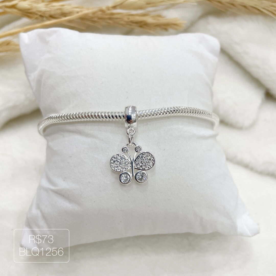 Berloque Borboleta Pendurado Cravejada Cristal Prateado